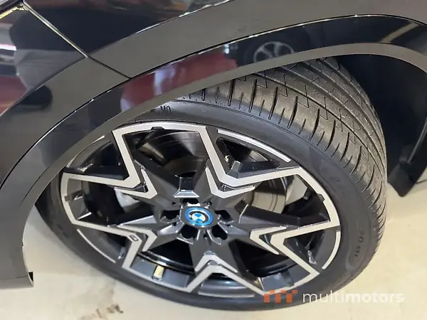 BMW Ix - Imagem 10