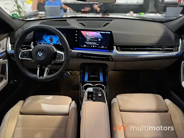 BMW Ix - Imagem 16