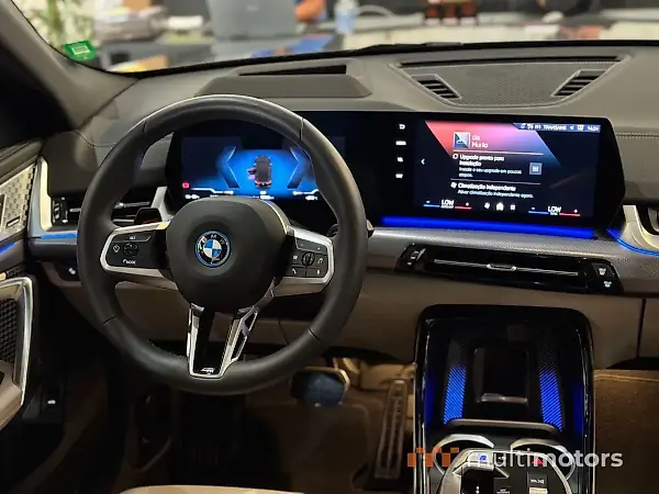 BMW Ix - Imagem 15