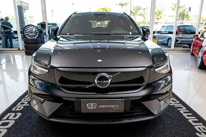 Volvo XC40 Recharge - Imagem 2