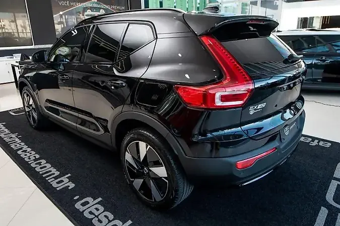 Volvo XC40 Recharge - Imagem 4