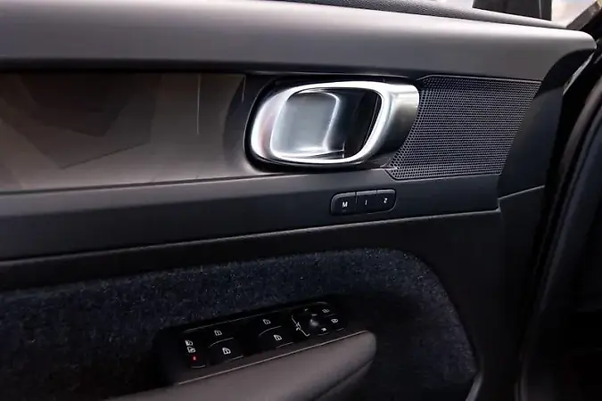 Volvo XC40 Recharge - Imagem 19