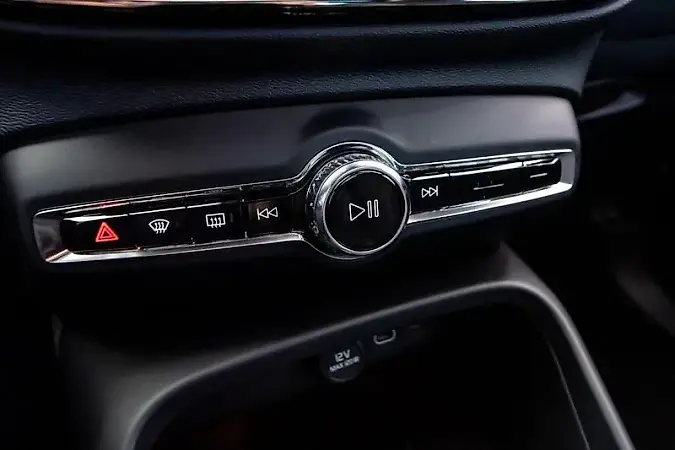 Volvo XC40 Recharge - Imagem 17