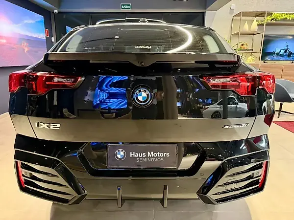 BMW IX2 - Imagem 4