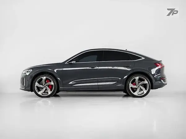 Audi Q8 E-tron - Imagem 16