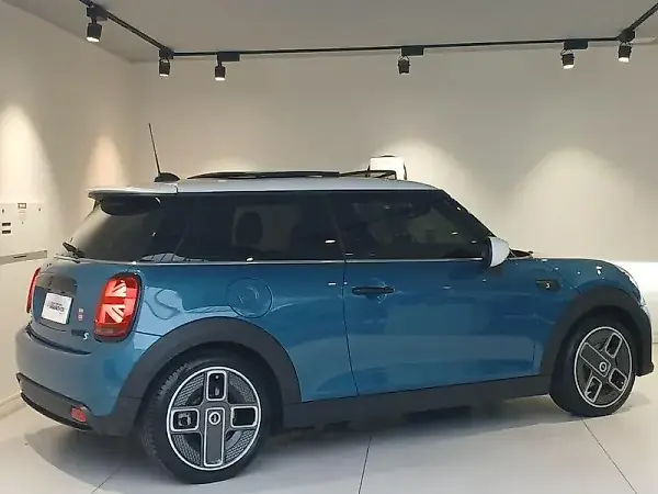 Mini Cooper SE - Imagem 7