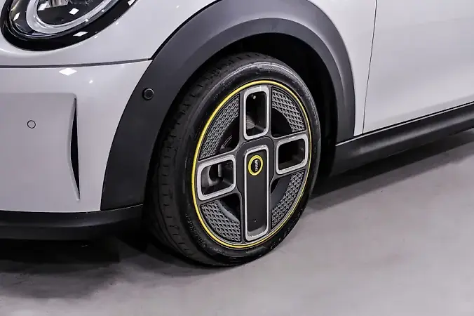 Mini Cooper SE - Imagem 5