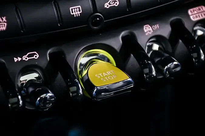 Mini Cooper SE - Imagem 19