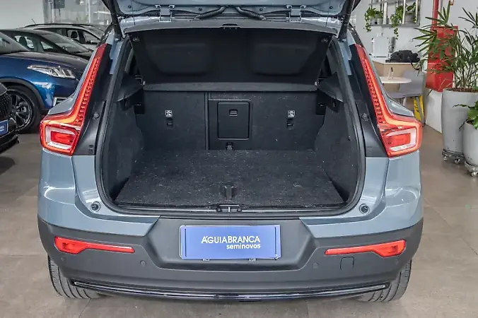 Volvo XC40 Recharge - Imagem 11