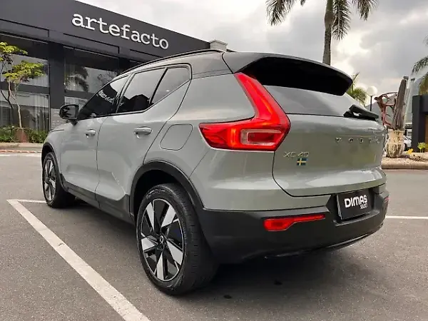 Volvo XC40 Recharge - Imagem 3