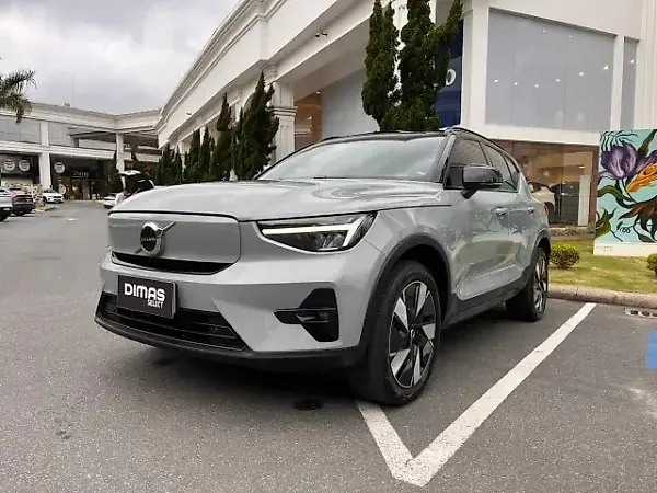 Volvo XC40 Recharge - Imagem 1