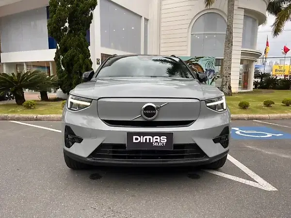 Volvo XC40 Recharge - Imagem 8