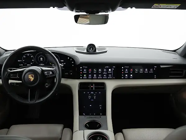 Porsche Taycan - Imagem 6