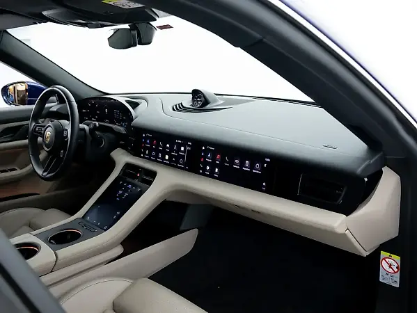 Porsche Taycan - Imagem 7