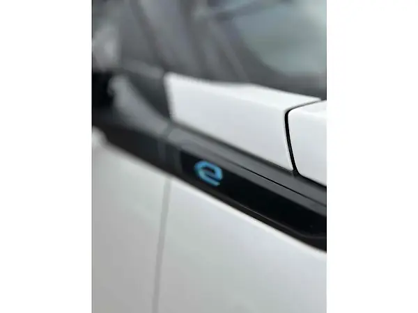 Peugeot E-2008 - Imagem 7