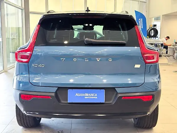 Volvo XC40 Recharge - Imagem 7