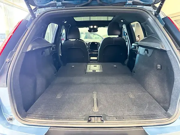 Volvo XC40 Recharge - Imagem 12