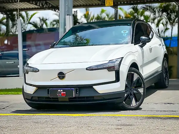 Volvo EX30 - Imagem 1