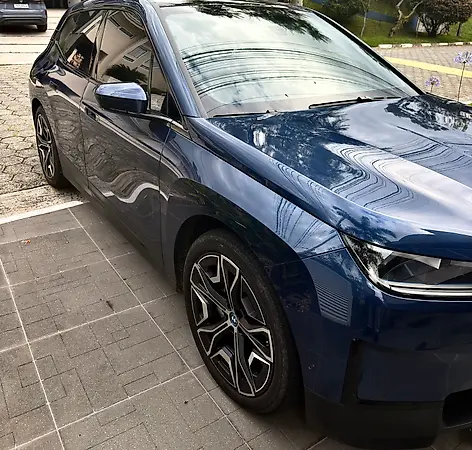 BMW Ix - Imagem 2