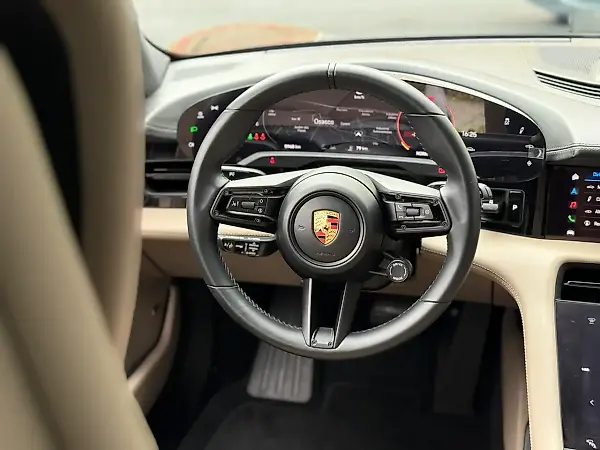 Porsche Taycan - Imagem 9