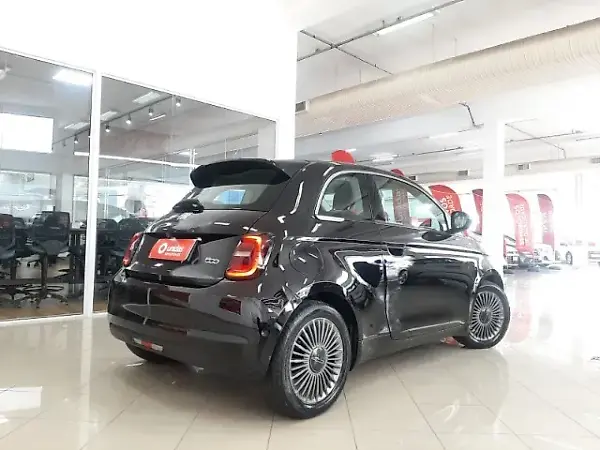 Fiat 500e - Imagem 13