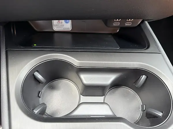Lexus Ux 300e - Imagem 6