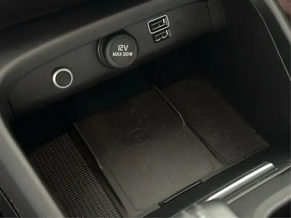 Volvo XC40 Recharge - Imagem 5