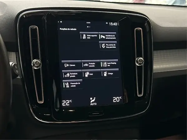 Volvo XC40 Recharge - Imagem 7