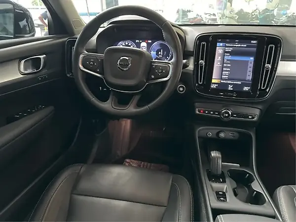 Volvo XC40 Recharge - Imagem 17