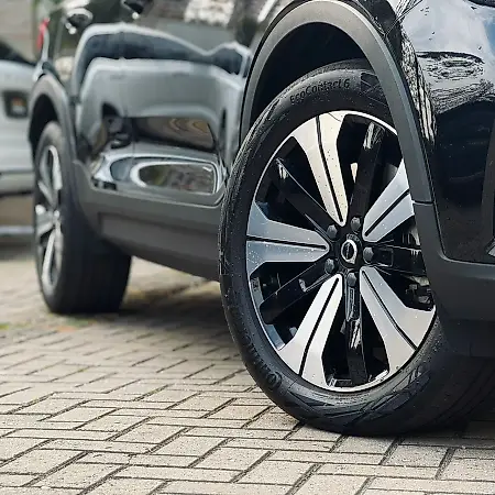 Volvo XC40 Recharge - Imagem 2