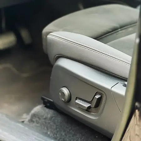 Volvo XC40 Recharge - Imagem 8