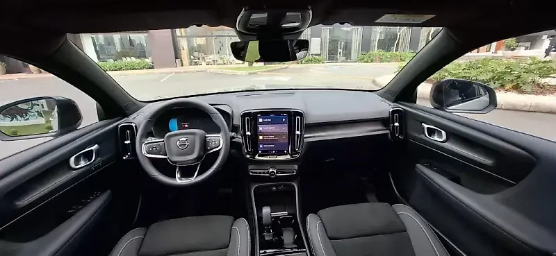 Volvo XC40 Recharge - Imagem 10