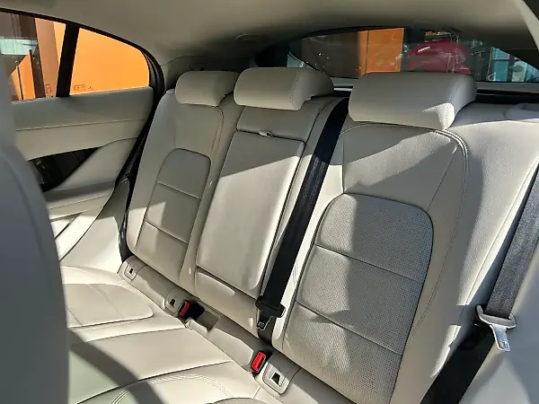 Jaguar I-pace - Imagem 10