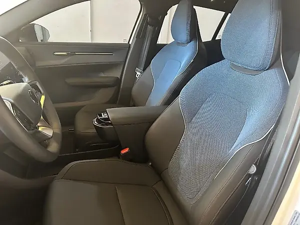 Volvo EX30 - Imagem 10