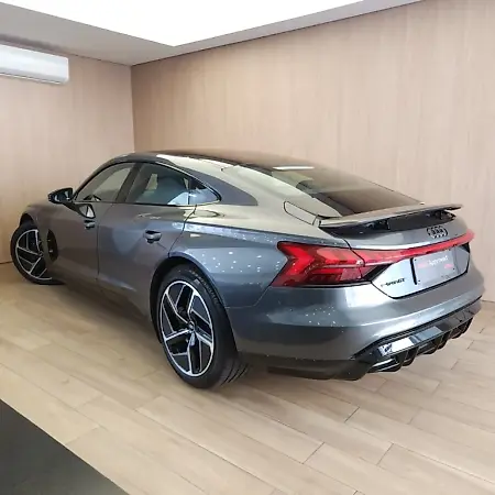 Audi E-tron  GT - Imagem 4