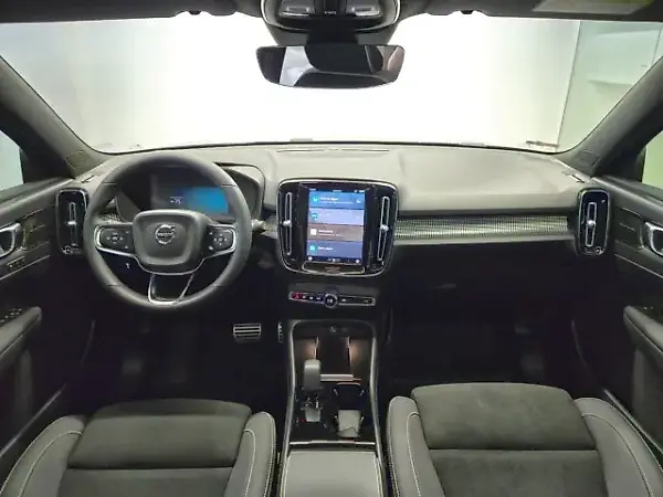 Volvo XC40 Recharge - Imagem 10