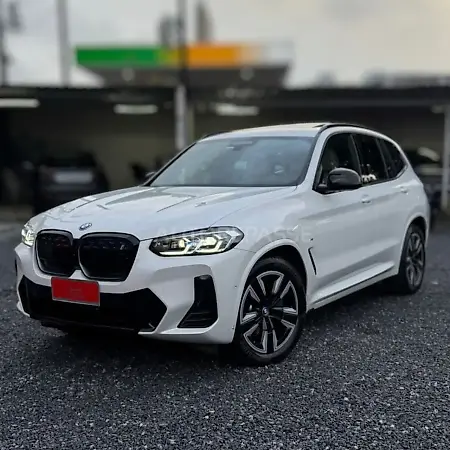 BMW IX3 - Imagem 1