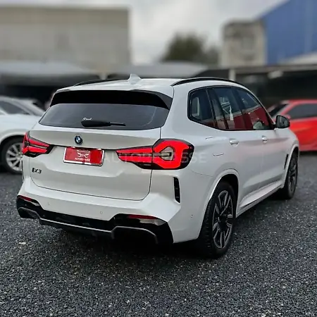 BMW IX3 - Imagem 5