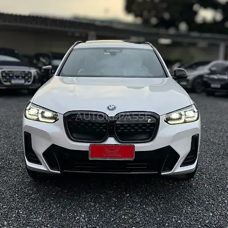 BMW IX3 - Imagem 2