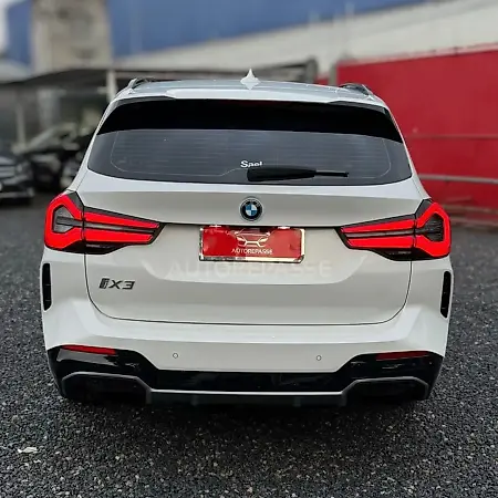 BMW IX3 - Imagem 6