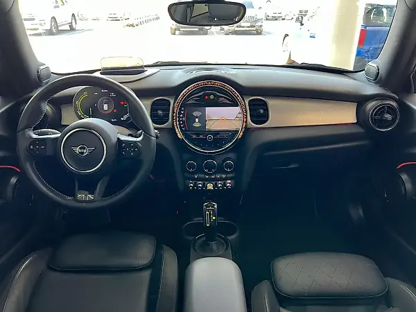 Mini Cooper SE - Imagem 8