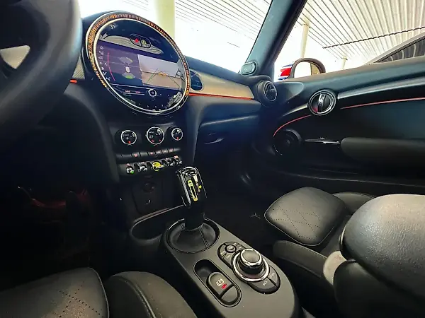 Mini Cooper SE - Imagem 9