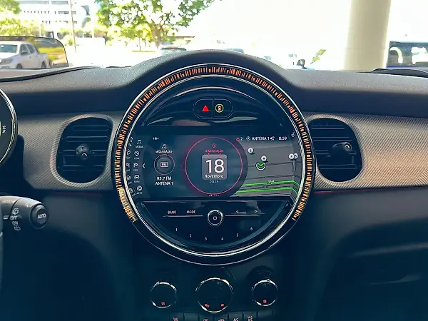 Mini Cooper SE - Imagem 13