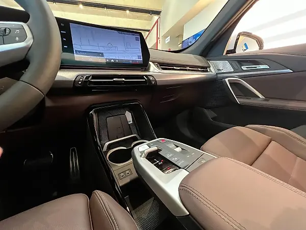 BMW IX1 - Imagem 8