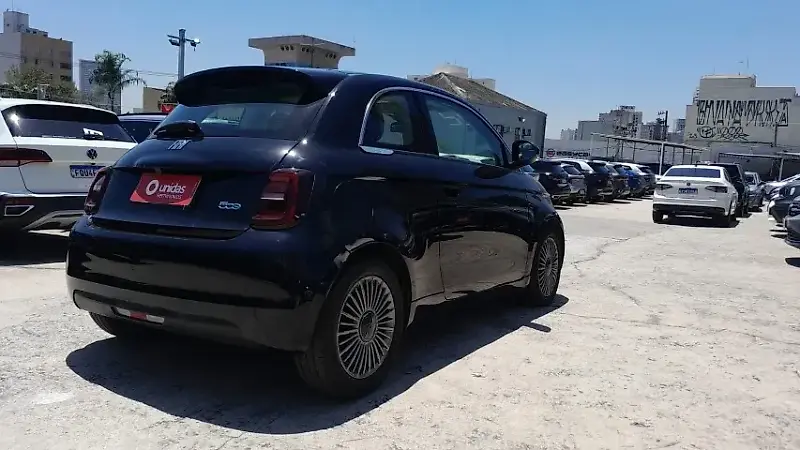 Fiat 500e - Imagem 8