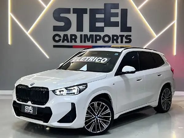 BMW IX1 - Imagem 1