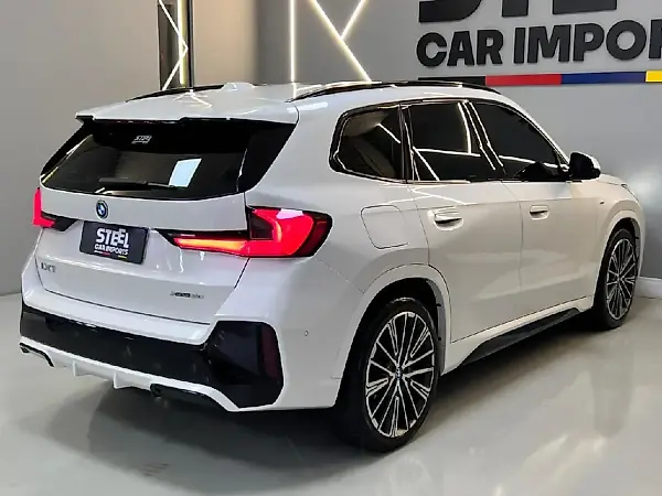 BMW IX1 - Imagem 5