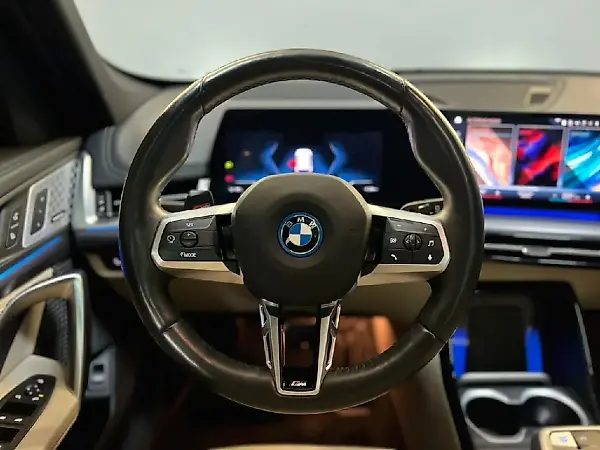 BMW IX1 - Imagem 7