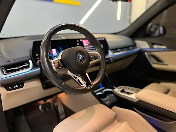BMW IX1 - Imagem 8