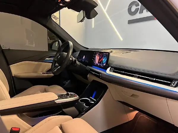 BMW IX1 - Imagem 10